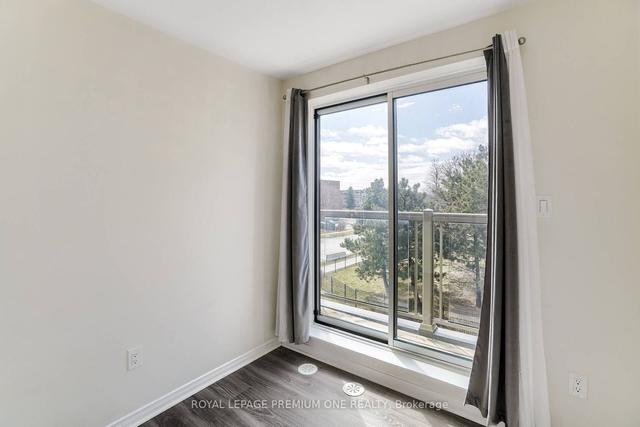 211 - 3 Applewood Lane, Townhouse with 2 bedrooms, 2 bathrooms and 1 parking in Toronto ON | Image 16