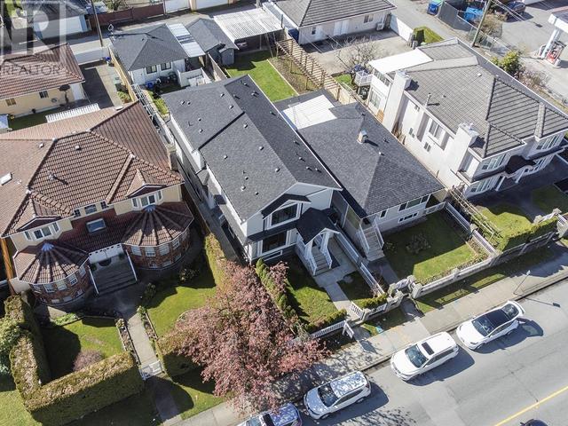2052 E 49th Avenue, House detached with 4 bedrooms, 4 bathrooms and 2 parking in Vancouver BC | Image 26