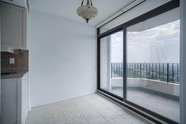 1710 - 1333 Bloor St N, Condo with 3 bedrooms, 2 bathrooms and 1 parking in Mississauga ON | Image 9