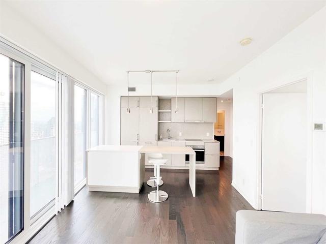 6302 - 100 Harbour St, Condo with 2 bedrooms, 2 bathrooms and 1 parking in Toronto ON | Image 16