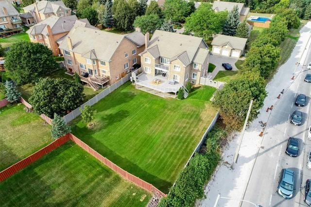 1918 Royal Credit Blvd, House detached with 4 bedrooms, 5 bathrooms and 8 parking in Mississauga ON | Image 4
