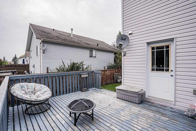 9011 64 Avenue, Home with 4 bedrooms, 2 bathrooms and 2 parking in Grande Prairie AB | Image 5
