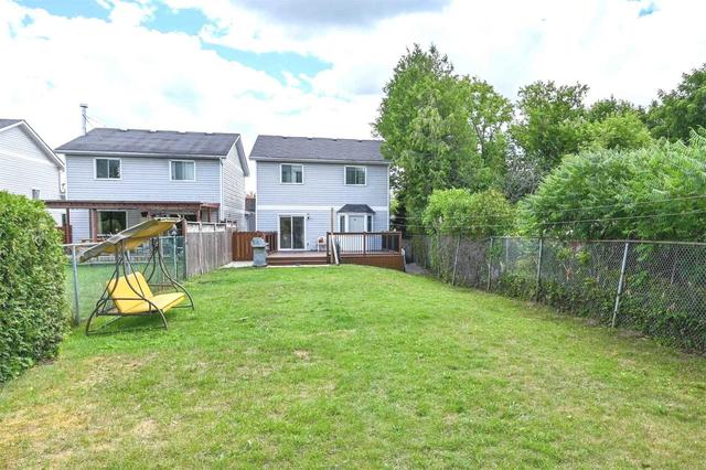 17 Green St, House detached with 3 bedrooms, 3 bathrooms and 7 parking in Orangeville ON | Image 22