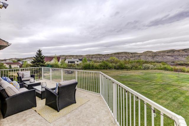 2000 7 Avenue E, House detached with 5 bedrooms, 3 bathrooms and 2 parking in Drumheller AB | Image 17