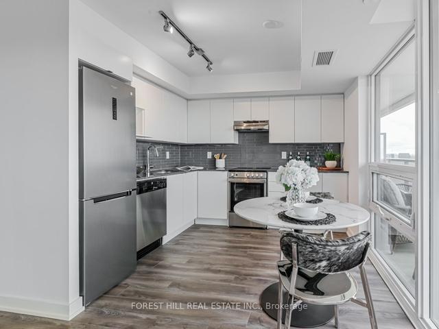 1316 - 120 Varna Dr, Condo with 2 bedrooms, 2 bathrooms and 1 parking in Toronto ON | Image 23