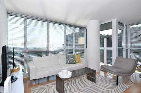 1103 - 320 Richmond St E, Condo with 2 bedrooms, 2 bathrooms and 1 parking in Toronto ON | Image 1