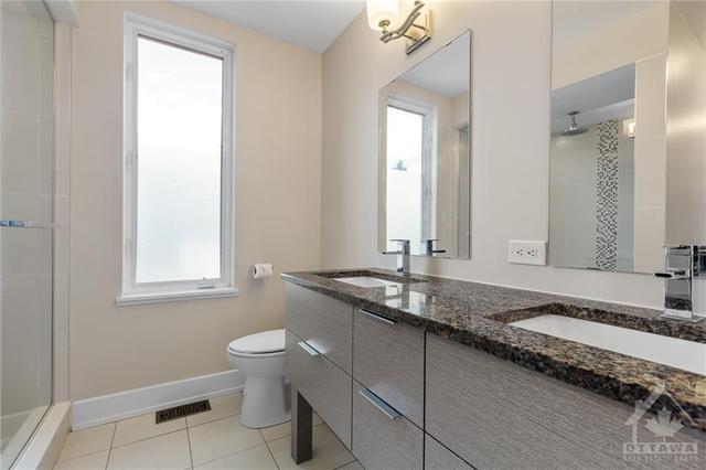 104 Greenfield Avenue, Townhouse with 3 bedrooms, 3 bathrooms and 2 parking in Ottawa ON | Image 22