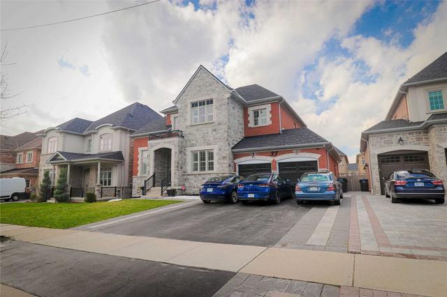 33 Kelways Circ, House detached with 4 bedrooms, 5 bathrooms and 9 parking in Brampton ON | Image 1