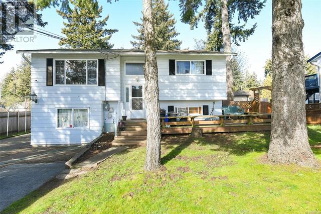 331 Denman St, House detached with 3 bedrooms, 2 bathrooms and 6 parking in Comox BC | Image 1