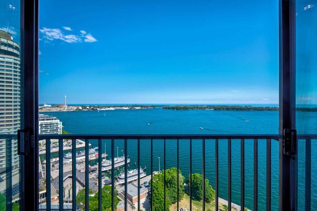 2413 - 33 Harbour Sq, Condo with 1 bedrooms, 1 bathrooms and 1 parking in Toronto ON | Image 9