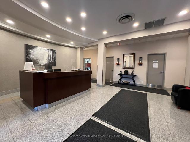 206 - 1730 Eglinton Ave E, Condo with 1 bedrooms, 1 bathrooms and 1 parking in Toronto ON | Image 4