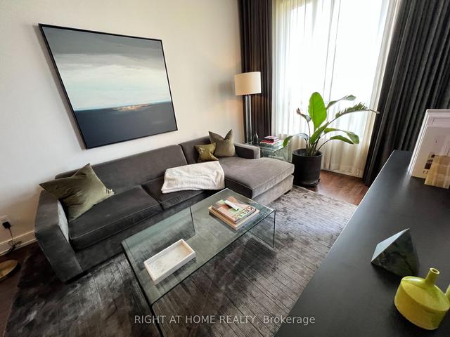 507 - 481 Rosewell Ave, Condo with 1 bedrooms, 1 bathrooms and 1 parking in Toronto ON | Image 6