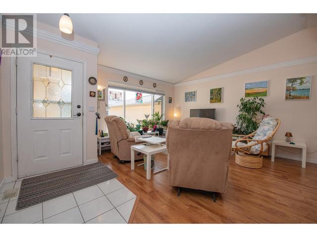 1001 - 30 Avenue Unit# 8, House attached with 2 bedrooms, 2 bathrooms and 2 parking in Vernon BC | Image 4