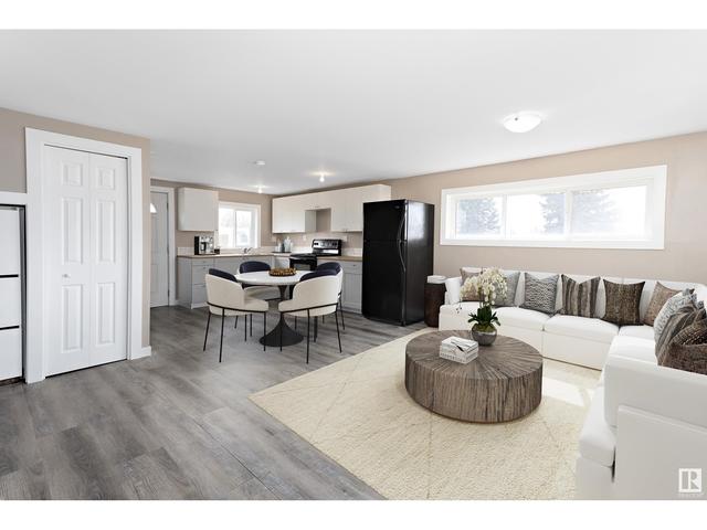 702 - 10770 Winterburn Rd Nw, Home with 3 bedrooms, 1 bathrooms and null parking in Edmonton AB | Card Image