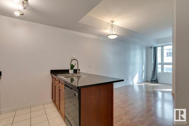 803 - 9939 109 St Nw, Condo with 2 bedrooms, 2 bathrooms and null parking in Edmonton AB | Image 7