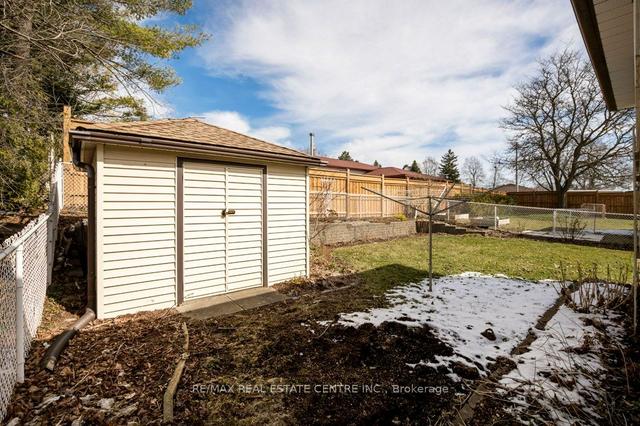 65 Hahn Ave, House detached with 2 bedrooms, 2 bathrooms and 5 parking in Cambridge ON | Image 27