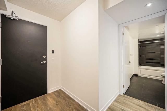 1017 - 87 Peter St, Condo with 2 bedrooms, 2 bathrooms and 0 parking in Toronto ON | Image 27
