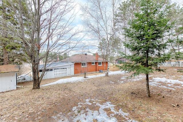 17 Peter Street, House detached with 2 bedrooms, 2 bathrooms and 4 parking in Laurentian Hills ON | Image 27