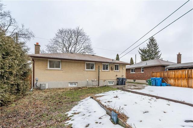 62 William Street, House detached with 4 bedrooms, 2 bathrooms and 3 parking in Guelph ON | Image 40