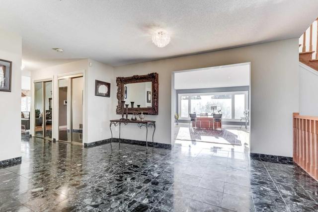 64 Dean Pl, House detached with 5 bedrooms, 5 bathrooms and 18 parking in Vaughan ON | Image 3