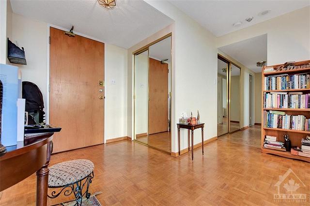 1211 - 2871 Richmond Road, Condo with 2 bedrooms, 2 bathrooms and 1 parking in Ottawa ON | Image 4