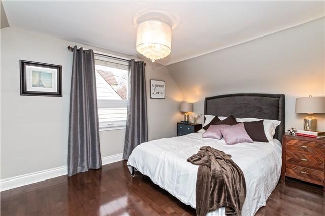 53 Delroy Dr, House detached with 2 bedrooms, 2 bathrooms and 4 parking in Toronto ON | Image 9