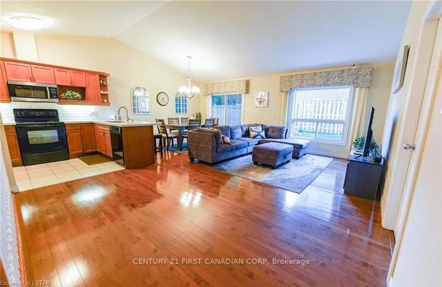 15 - 95 Capulet Lane, Condo with 2 bedrooms, 3 bathrooms and 4 parking in London ON | Image 24