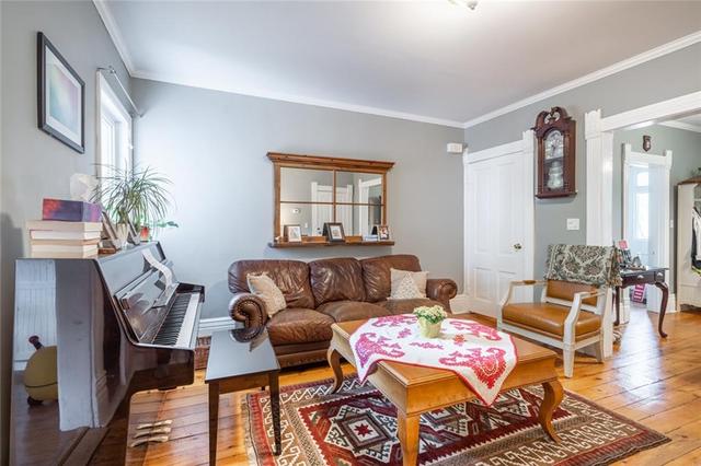 513 Hager Avenue, House detached with 6 bedrooms, 2 bathrooms and 5 parking in Burlington ON | Image 33