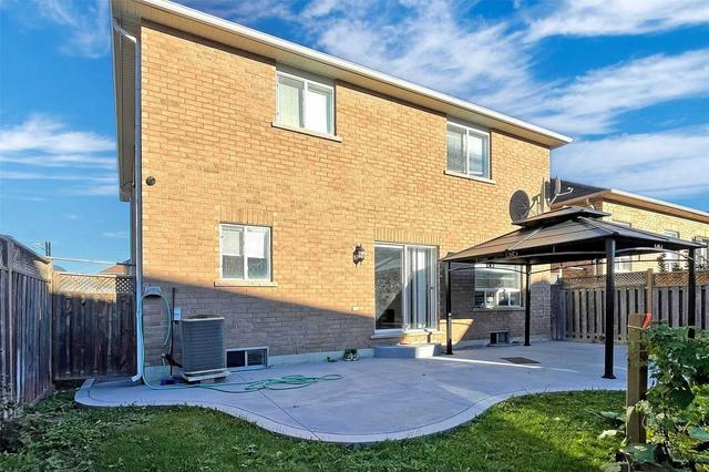 24 Roundstone Dr, House detached with 4 bedrooms, 4 bathrooms and 6 parking in Brampton ON | Image 31