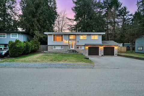 4019 196a Street, House detached with 4 bedrooms, 2 bathrooms and 6 parking in Langley BC | Card Image