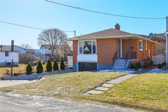 31 Kent Street, House detached with 4 bedrooms, 2 bathrooms and 3 parking in St. Catharines ON | Image 31
