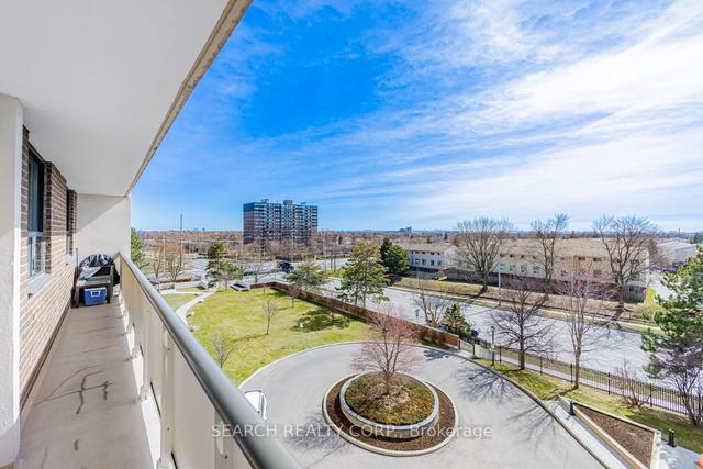 501 - 3 Lisa St, Condo with 2 bedrooms, 2 bathrooms and 1 parking in Brampton ON | Image 17
