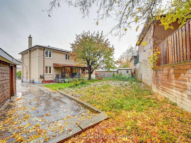 99 Neames Cres, House semidetached with 3 bedrooms, 2 bathrooms and 7 parking in Toronto ON | Image 31