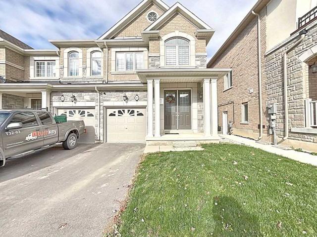 16 Dale Meadows Rd, House attached with 3 bedrooms, 4 bathrooms and 2 parking in Brampton ON | Image 1