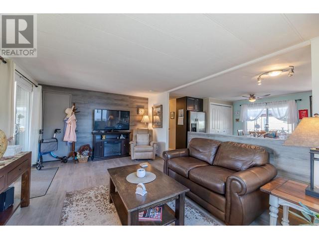 88 - 98 0kanagan Avenue E, House other with 3 bedrooms, 1 bathrooms and 2 parking in Penticton BC | Image 8