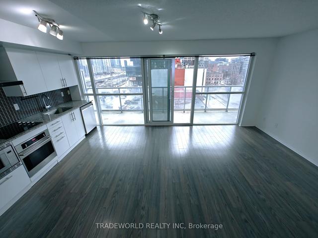 717 - 352 Front St W, Condo with 1 bedrooms, 1 bathrooms and 0 parking in Toronto ON | Image 8