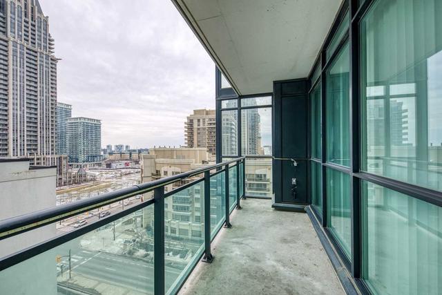 809 - 4070 Confederation Pkwy, Condo with 2 bedrooms, 2 bathrooms and 1 parking in Mississauga ON | Image 6