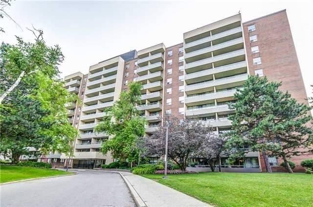 903 - 9 Four Winds Dr, Condo with 3 bedrooms, 2 bathrooms and 1 parking in Toronto ON | Image 1