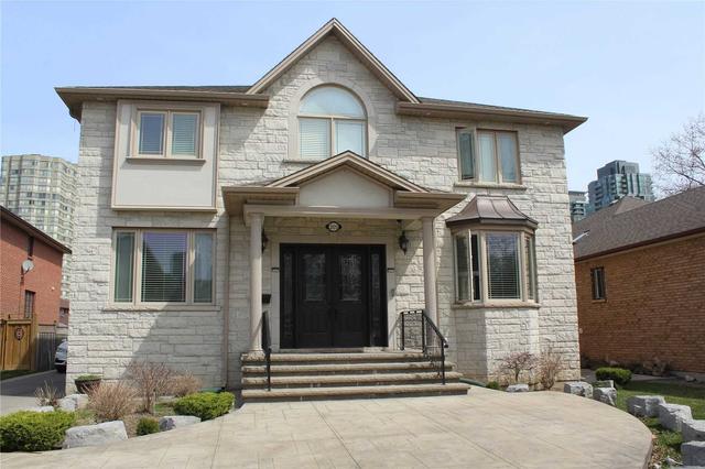 3575 Joan Dr, Home with 3 bedrooms, 1 bathrooms and 2 parking in Mississauga ON | Image 1