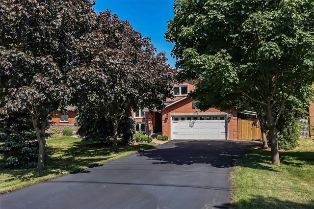 66 Casablanca Blvd, House detached with 3 bedrooms, 4 bathrooms and 10 parking in Grimsby ON | Card Image