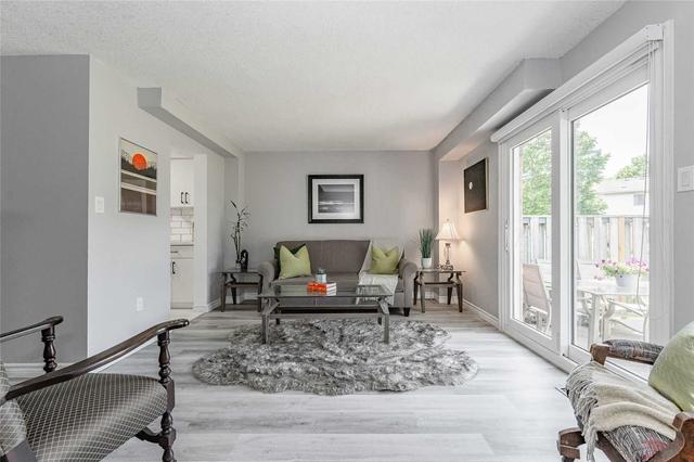72 - 40 Imperial Rd N, Townhouse with 3 bedrooms, 2 bathrooms and 1 parking in Guelph ON | Image 6