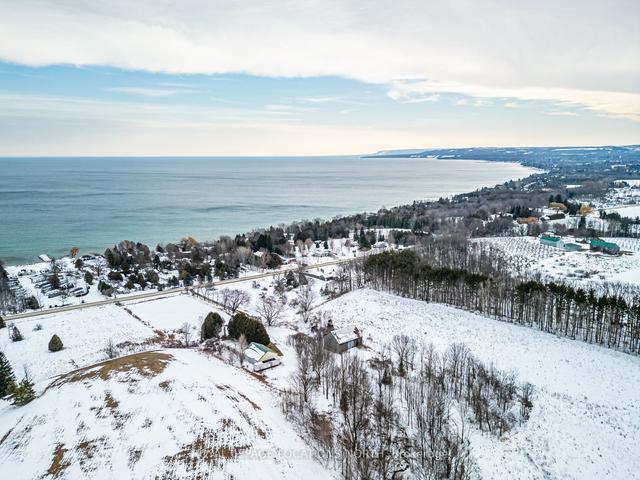 158502 7th Line, Home with 3 bedrooms, 2 bathrooms and 26 parking in Meaford ON | Image 2