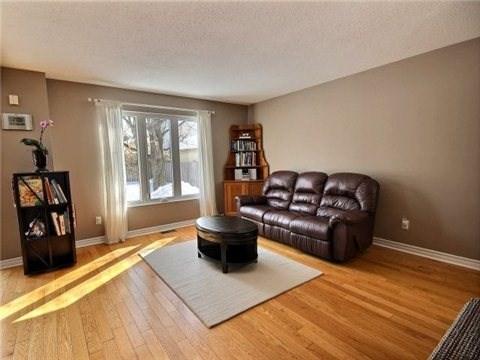 3761 Autumnwood St, House detached with 3 bedrooms, 3 bathrooms and 3 parking in Ottawa ON | Image 6
