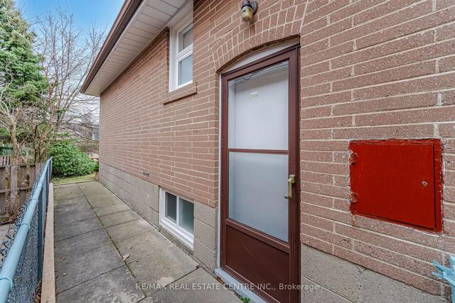 43 Coney Rd, House detached with 3 bedrooms, 2 bathrooms and 3 parking in Toronto ON | Image 28