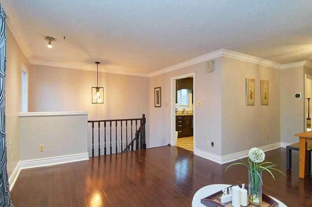 upper - 214 Park Lawn Rd W, House detached with 2 bedrooms, 1 bathrooms and 1 parking in Toronto ON | Image 12