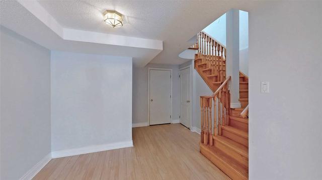 11 Princeton Ave, House detached with 5 bedrooms, 5 bathrooms and 4 parking in Richmond Hill ON | Image 14