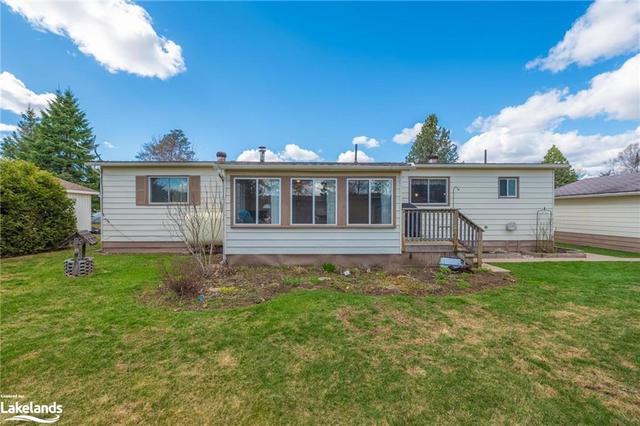 1064 Eighth Lane, House detached with 2 bedrooms, 2 bathrooms and 5 parking in Minden Hills ON | Image 1