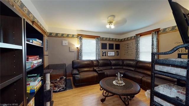 84688 Bluewater Highway, House detached with 5 bedrooms, 2 bathrooms and null parking in Ashfield Colborne Wawanosh ON | Image 4