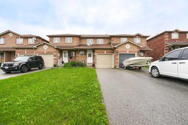 67 Goodwin Dr, House attached with 3 bedrooms, 2 bathrooms and 3 parking in Barrie ON | Image 16
