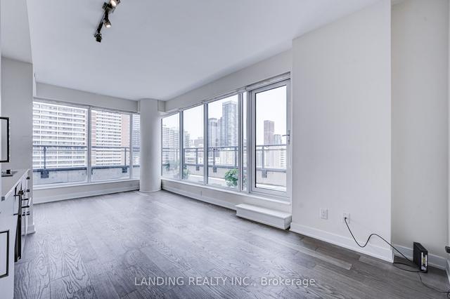 1105 - 17 Dundonald St, Condo with 1 bedrooms, 1 bathrooms and 1 parking in Toronto ON | Image 20